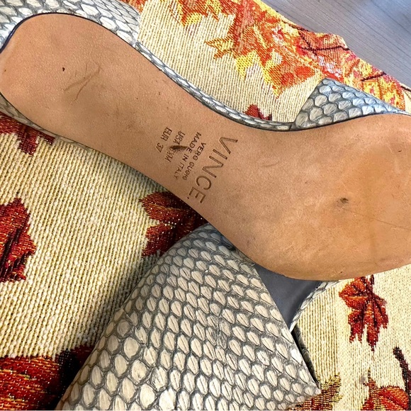 Vince Camuto Dress shoes worn 1 time for wedding. Size 61/2. - Picture 3 of 5